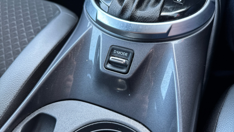 Nissan Juke 1.6 Hybrid N-Connecta 5dr Auto Hybrid Hatchback